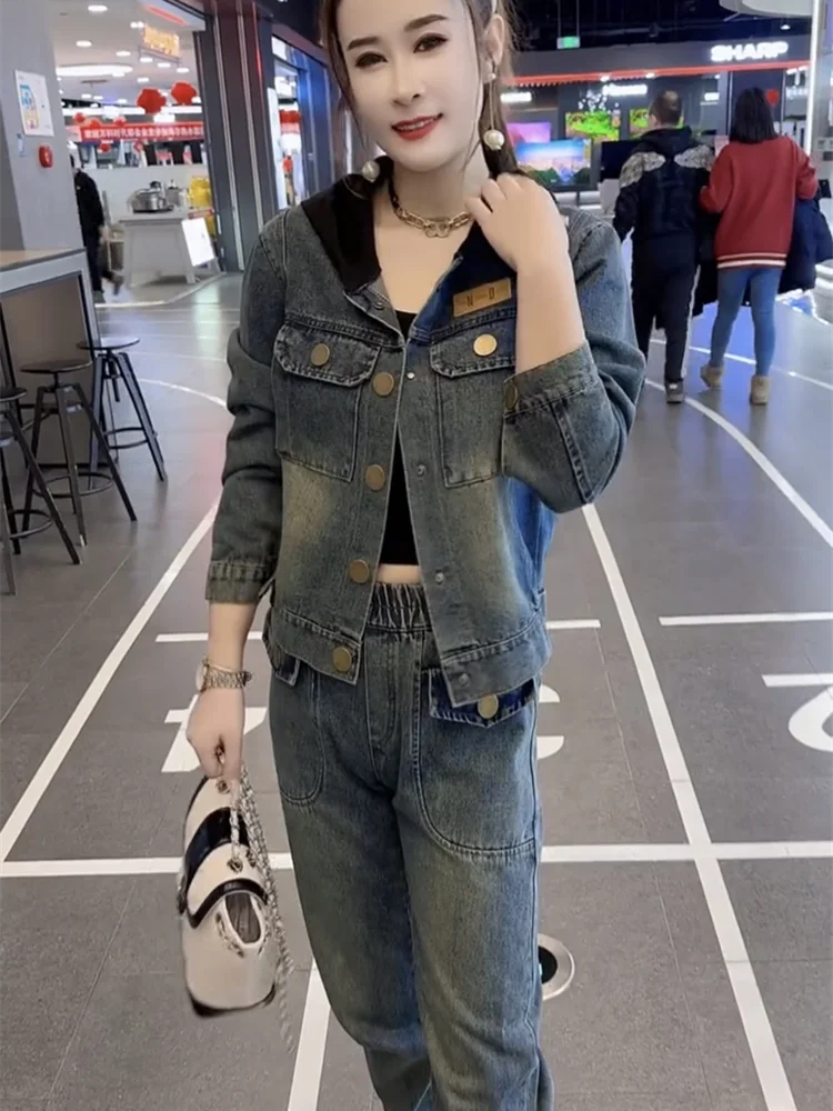 

Новая коллекция осени 2025 года, простая модная универсальная повседневная ковбойская куртка в западном стиле с капюшоном и брюками, комплект для женщин