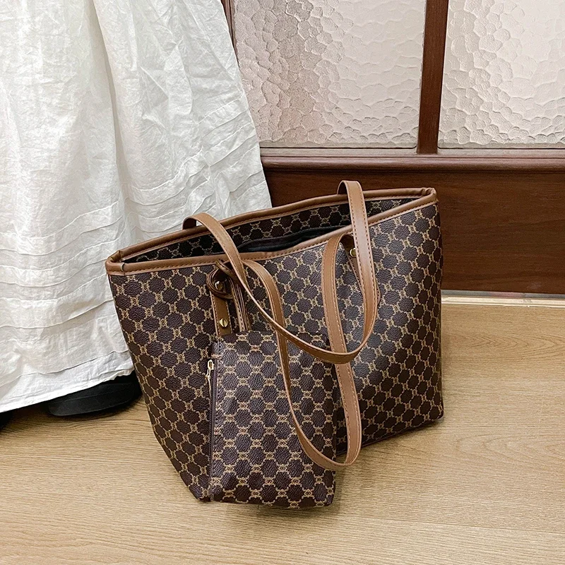 

Stylish Minimalist Elegant Diaper Bag Luxury Leather Crossbody Handbag For Women Vintage Designer Large Tote Messenger