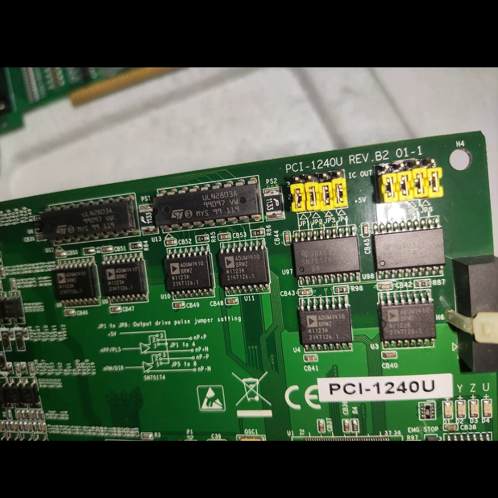 PCI-1240U REV.B1 REV.B2 بطاقة التحكم في الحركة العالمية ذات 4 محاور
