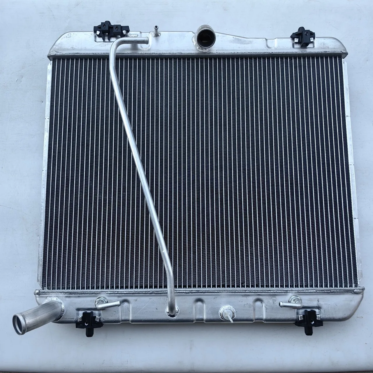 

Suitable for 16400-75480 75470 HIACE 2TR engine radiator