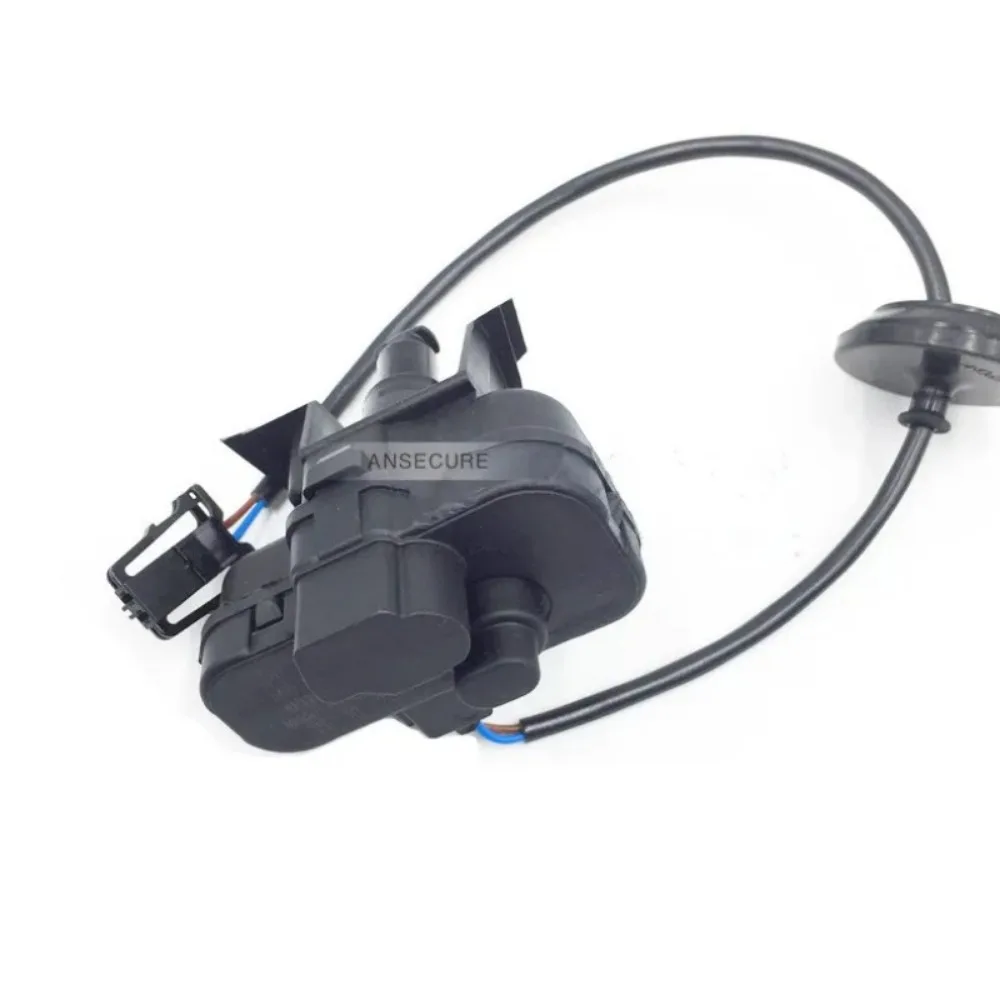 

Original Fuel Tank Door Lock Motor Control Actuator For VW Volkswagen Tiguan Scirocco Golf MK5 MK6 5N0810773F 5N0810773D
