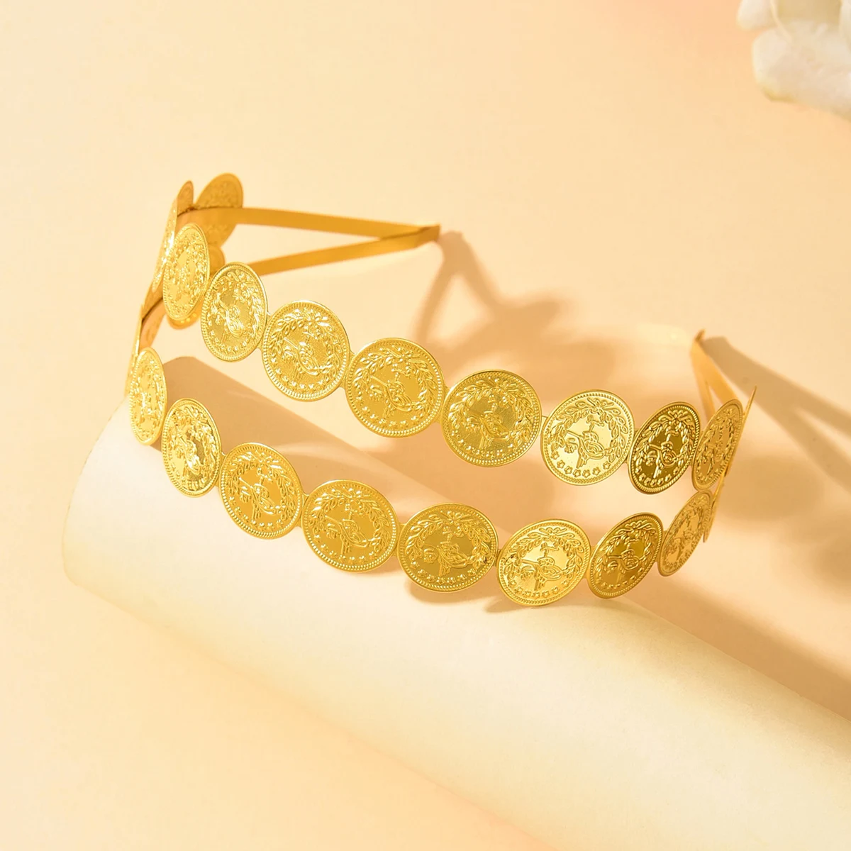 أغطية رأس عرقية عتيقة مع عملات معدنية مزدوجة الطبقات، إكسسوار غريب للمهرجانات وتصفيف المسرح