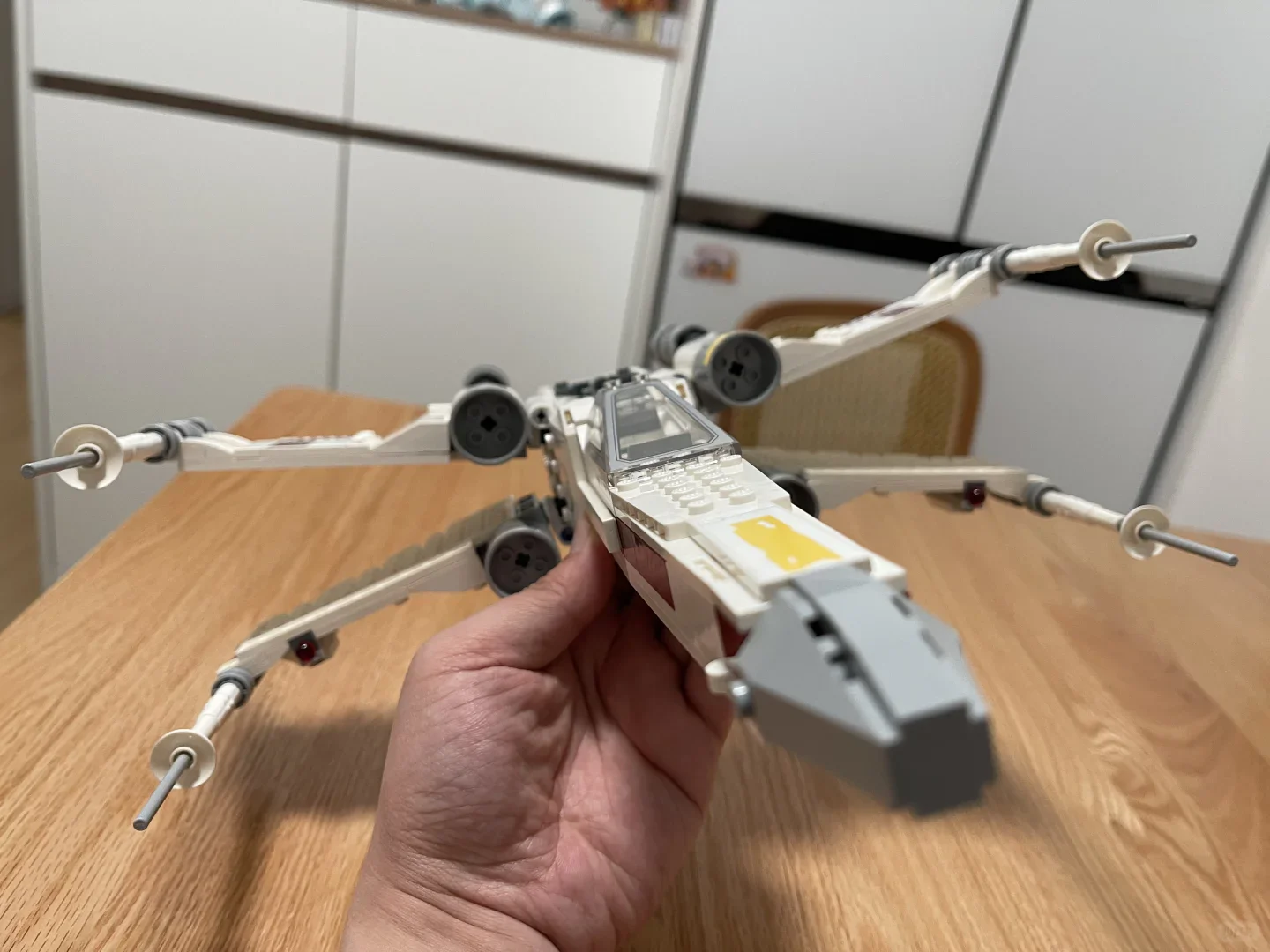 New MOC White X-Type Space Bat - Eve Party recension och pris