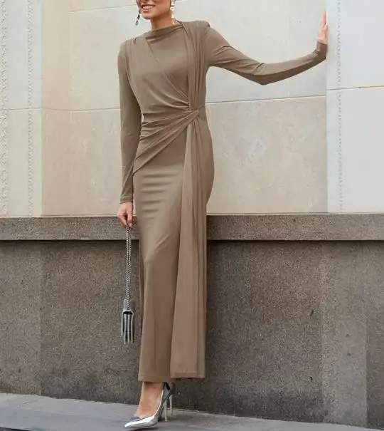 خريف جديد بلون تصميم أنيق ونحيف، تنورة طويلة معانقة الورك للنساء، فستان بأكمام طويلة بتصميم متقاطع مطوي