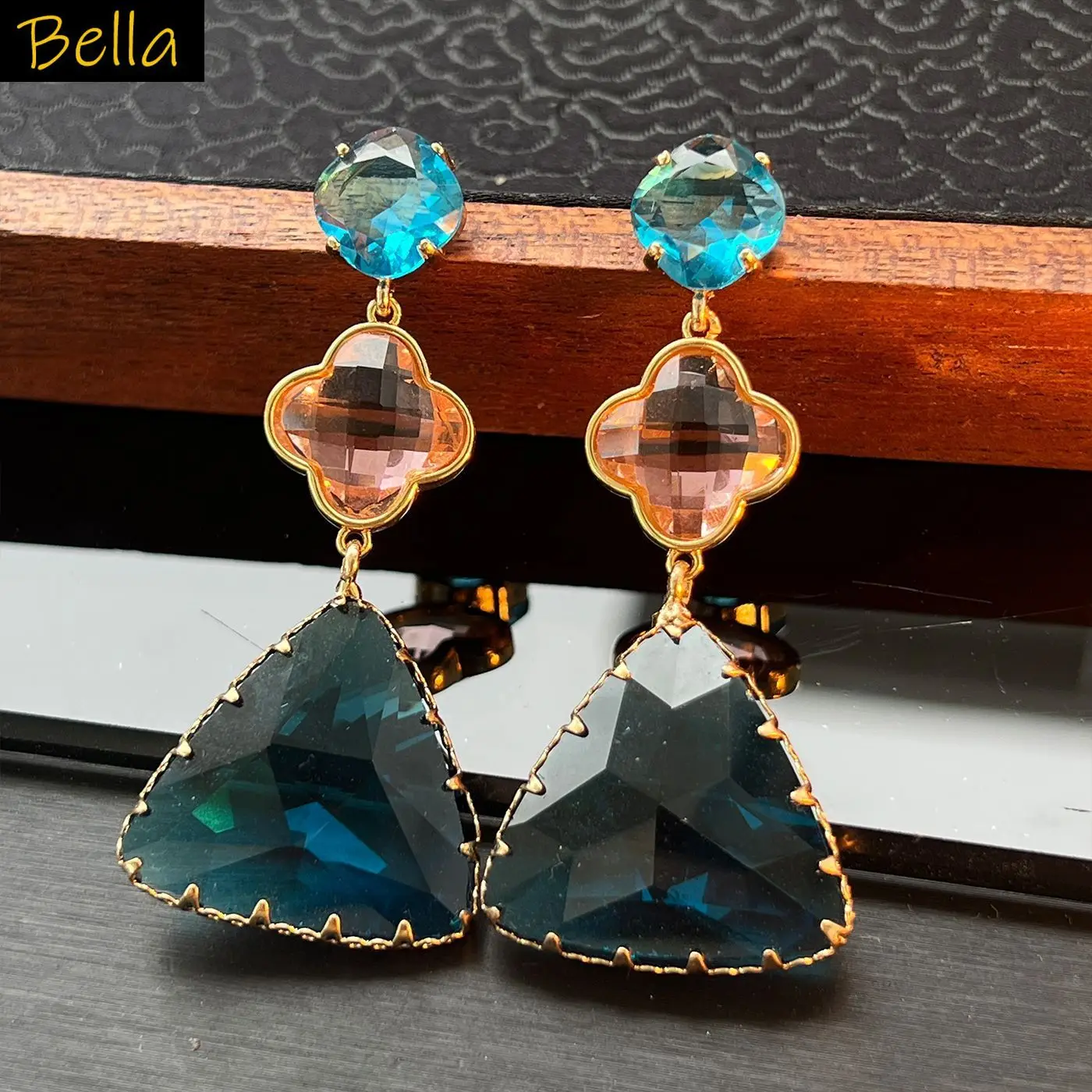 Fashion Two-Tone Blue Glass Dangle Earrings Women Gold Frame Clover Triangle Statement Earrings Daily Wear Jewelry Gift