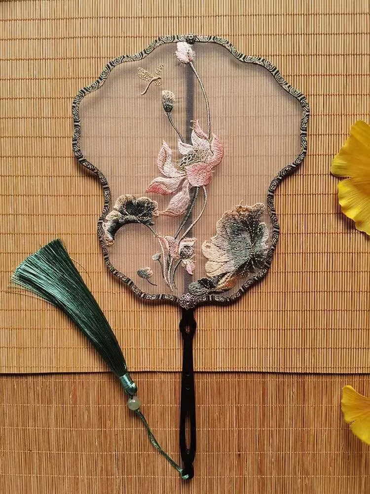 

Шелковый китайский веер с вышивкой в виде цветка лотоса, аксессуар для ханьфу, свадебный веер, реквизит для фотосессий, декор для дома, ручной веер, веер для ханьфу