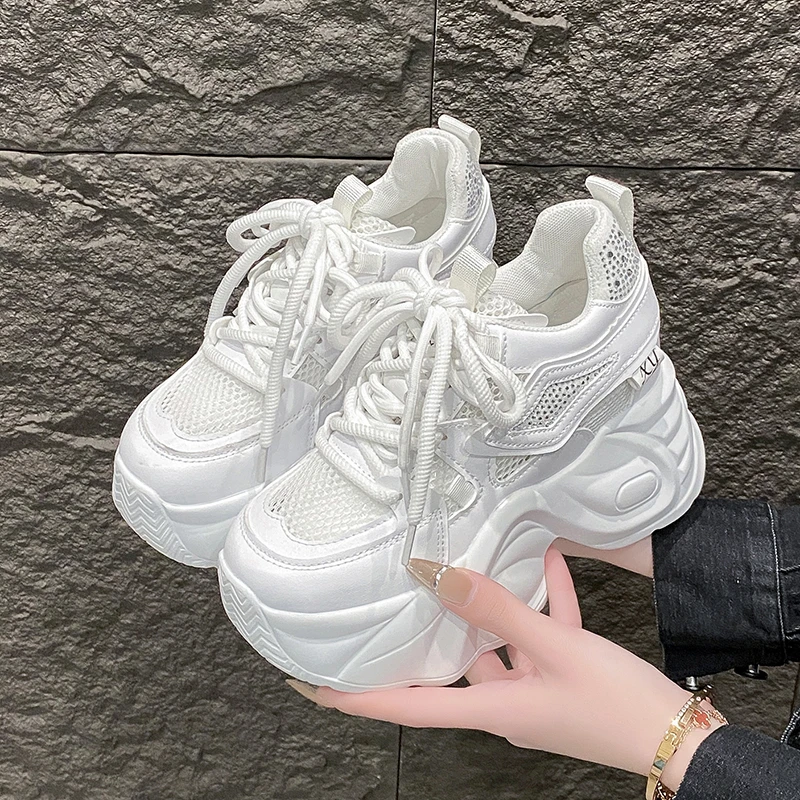 

Женская вулканизированная обувь с блестящими кристаллами 10 см, новые весенние кроссовки на высокой платформе 2025 года, женская повседневная обувь для папы на толстой подошве