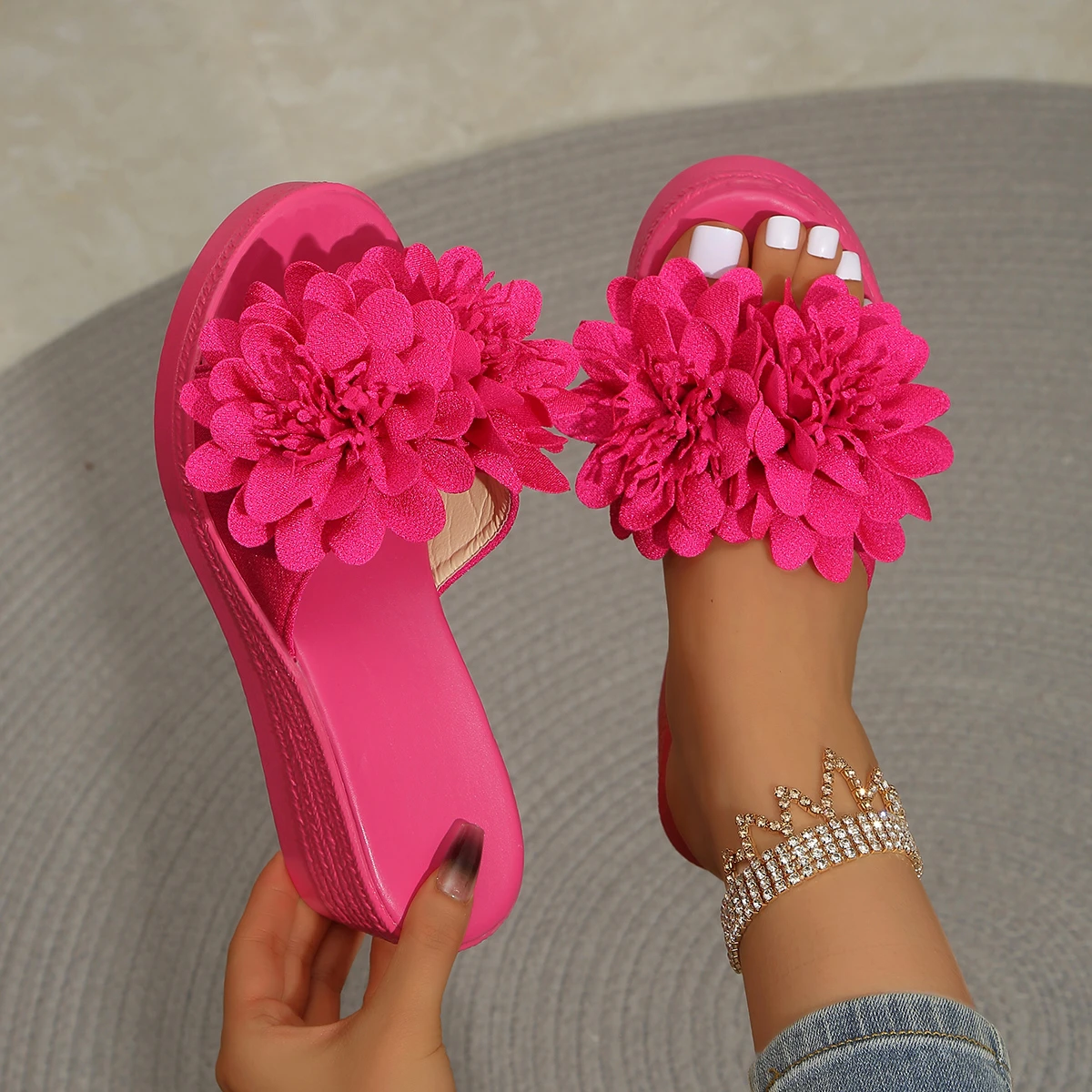 

Summer Women Sandals Lightweight Slip on Shoes Women Platform Female Sandals Fashion Flower Hollow Wedge Beach Shoes for Women