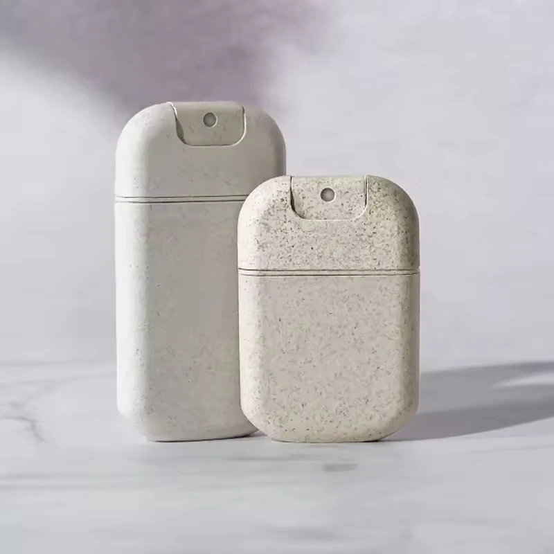 1PC Card Shaped Portable Liquid Spray Bottle Fine Mist Perfume Alcohol Atomizer Refillable Travel Pocket Size Cosmetic Sprayer