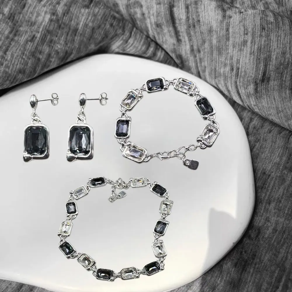 ensemble-trois-pieces-en-zircon-magnifique-style-feerique-noir-et-blanc-double-couleur-boucles-d'oreilles-collier-bijoux-cadeau-romantique-automne-2025