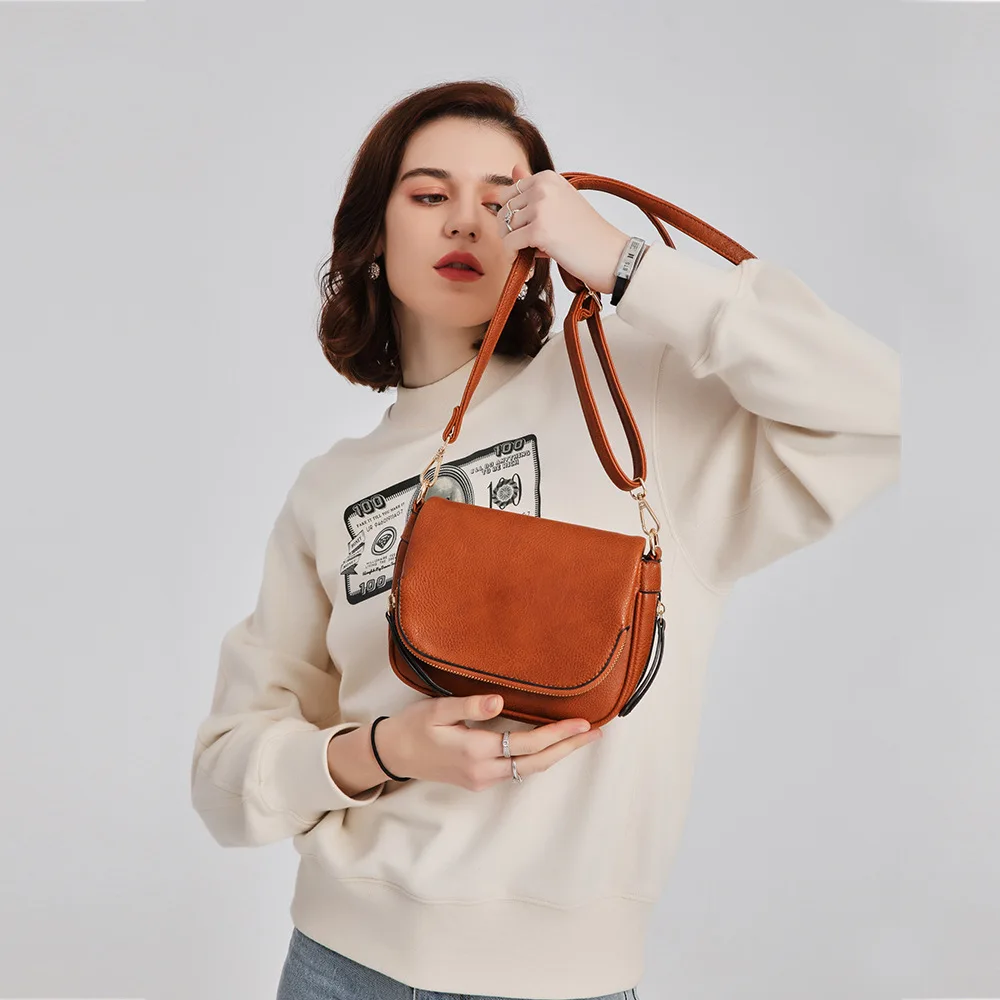 Women's Crossbody Bag Fashionable Shoulder Handbag for Casual Daily Use