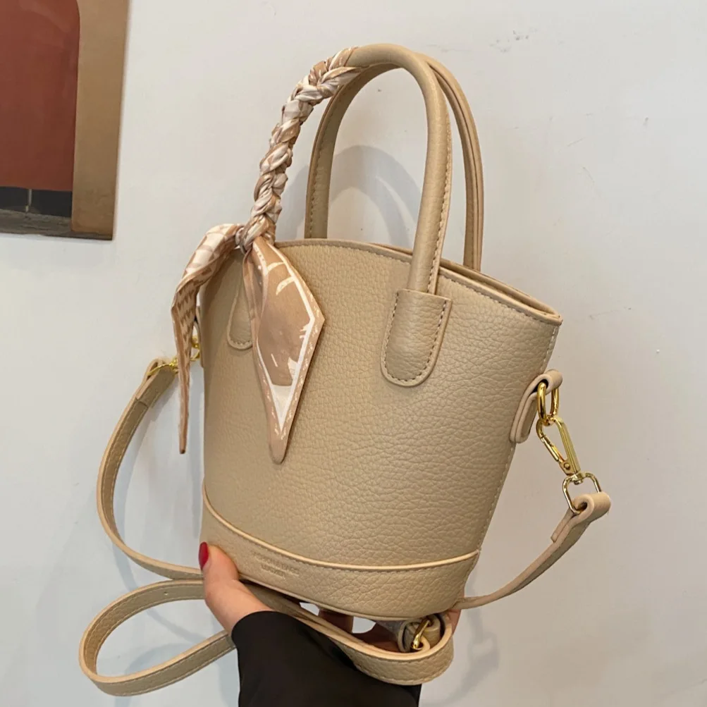 

​2025 Summer Bucket Bag for Women - Large Capacity Adjustable Crossbody, Lightweight Commuter Tote & Minimalist Boho Chic​