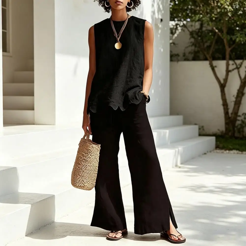 

Women's Casual Sleeveless Tops Breathable Summer Top Loose Fit Top with Wavy Hem Soft Crew Neck Shirt for Daily Wear Travel