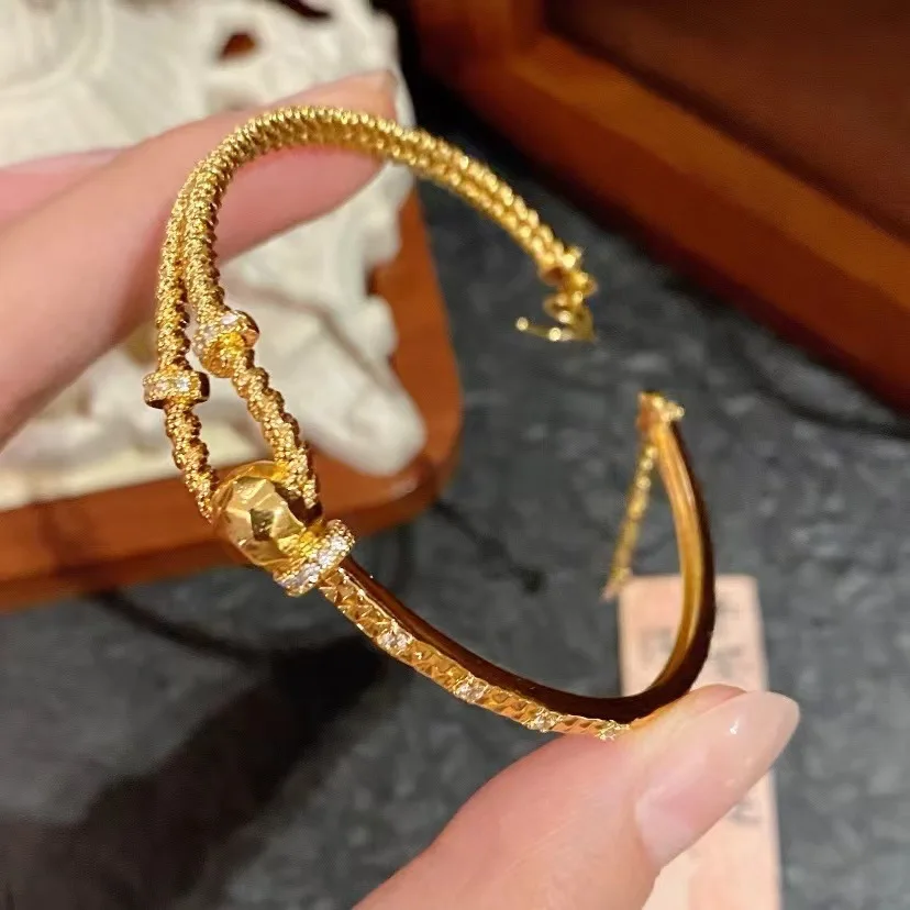 

Luxury 24K 9999 Pure Gold real gold Open C- Point Drill Horseshoe Buckle Bracelet