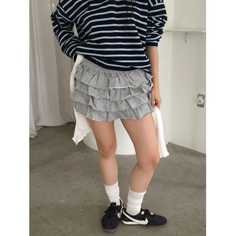 甘辛ガールズバレエスタイルのレース裾付きハーフ丈フレアショートスカート、伸縮性ウエスト、スリムなパフィーケーキデザイン