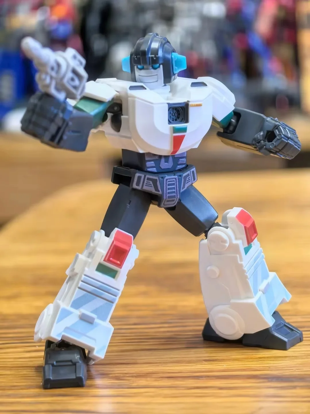 새로운 오리지널 Blokees 그룹 변압기 하나의 Optimus Prime Ironhide Hound 유압 잭 Sentinel Prime 조립 이동식 모델