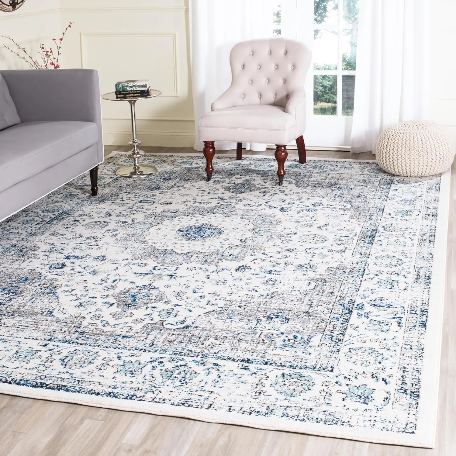 

Safavieh Evoke Collection Area Rug - 10' X 14', Ivory & Grey, Shabby Chic Oriental Medallion Design, Non-Shedding & Easy Care,