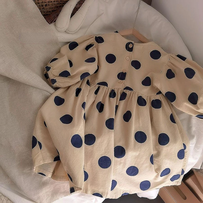 Koreański śliczne Polka Dot długi rękaw dziewczyny księżniczka sukienki wokół szyi moda Casual przycisk słodkie Vestidos dla dzieci kostium dla