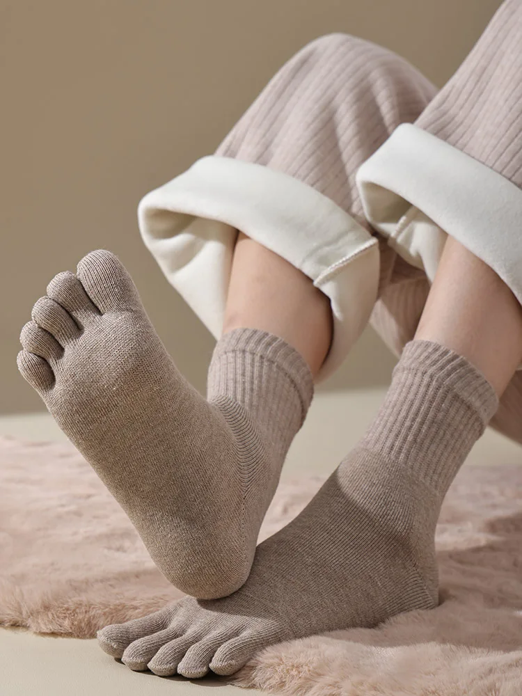 1 Paar Winter-Socken mit dicken Zehen für Damen, Baumwolle, solide, atmungsaktiv, warmer Boden, schlafender Frottee gegen kalten Schnee, lose Fünf-Finger-Socken – Detail 5