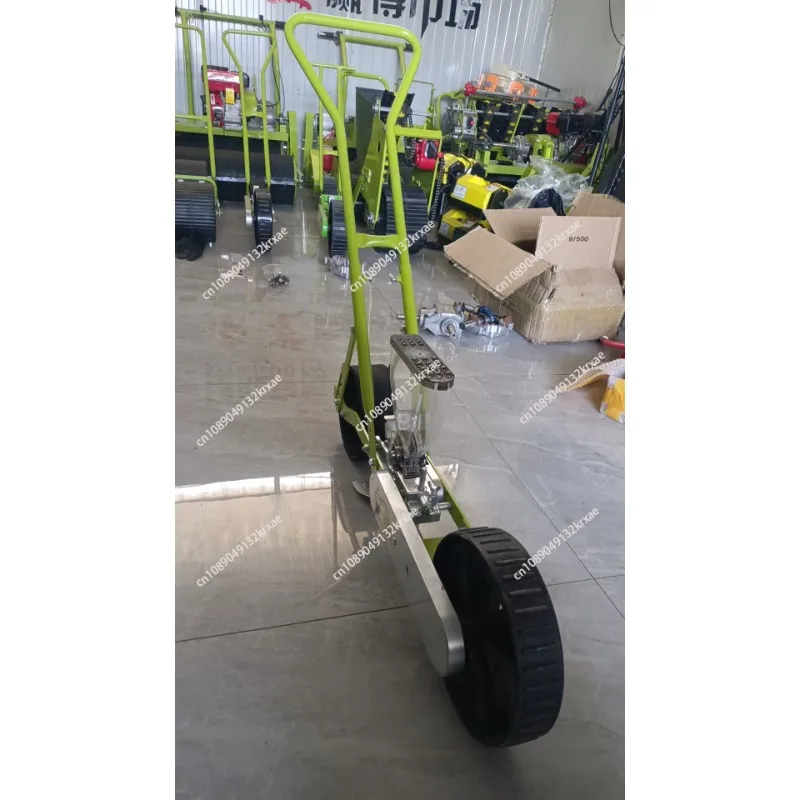 The hand-pushed vegetable seeder can be used to plant pineapple, white fennel, lettuce, Shanghai green, and other small seeds