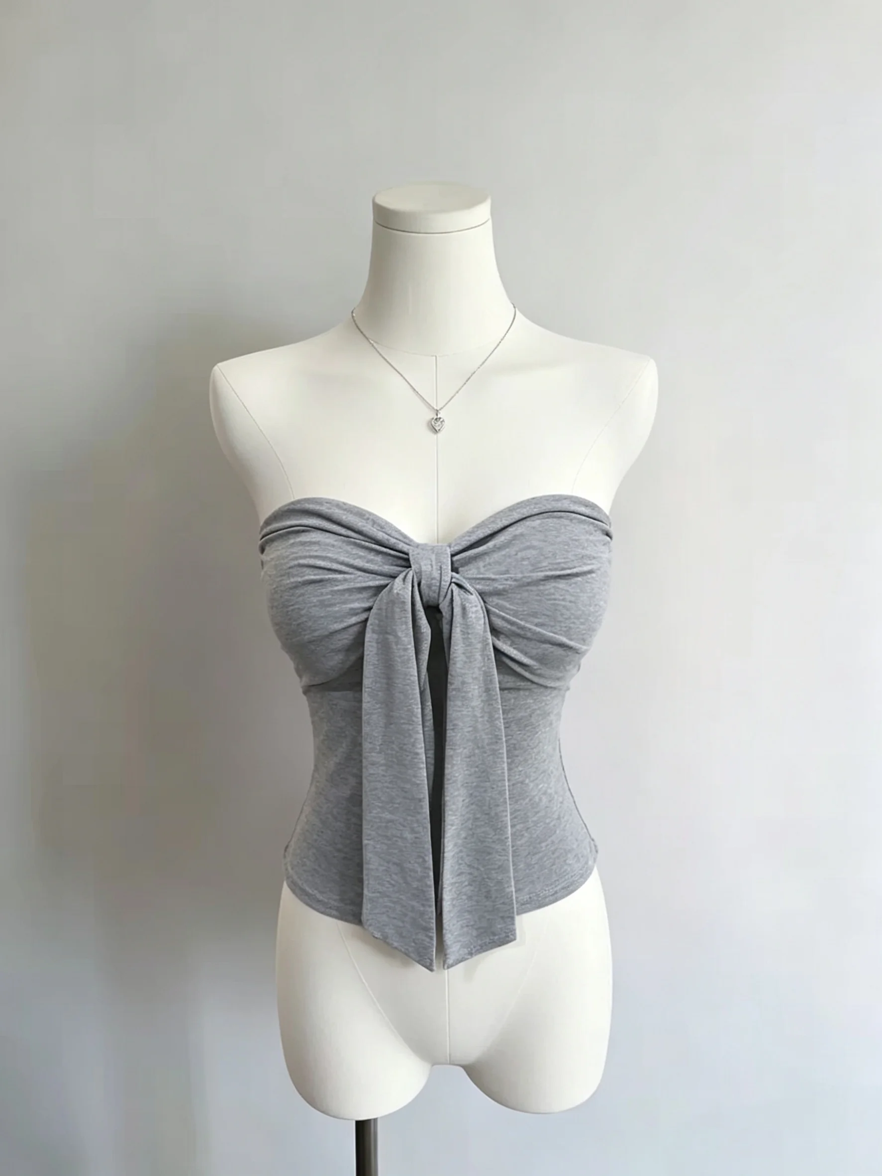 

Sexy Trendy Girl Pure Desire Big Chest Gray Tube Top Vest with Chest Pad Highlight Chest Ladies Underwear Home Clothes
