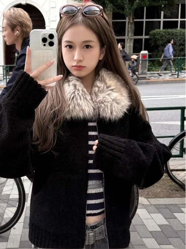 

Bla Lamb Fur Jaet Women's Spring 2026 New Retro Thiened Plu ort Top Cotton Clothes Large Fur Collar Warm Coat