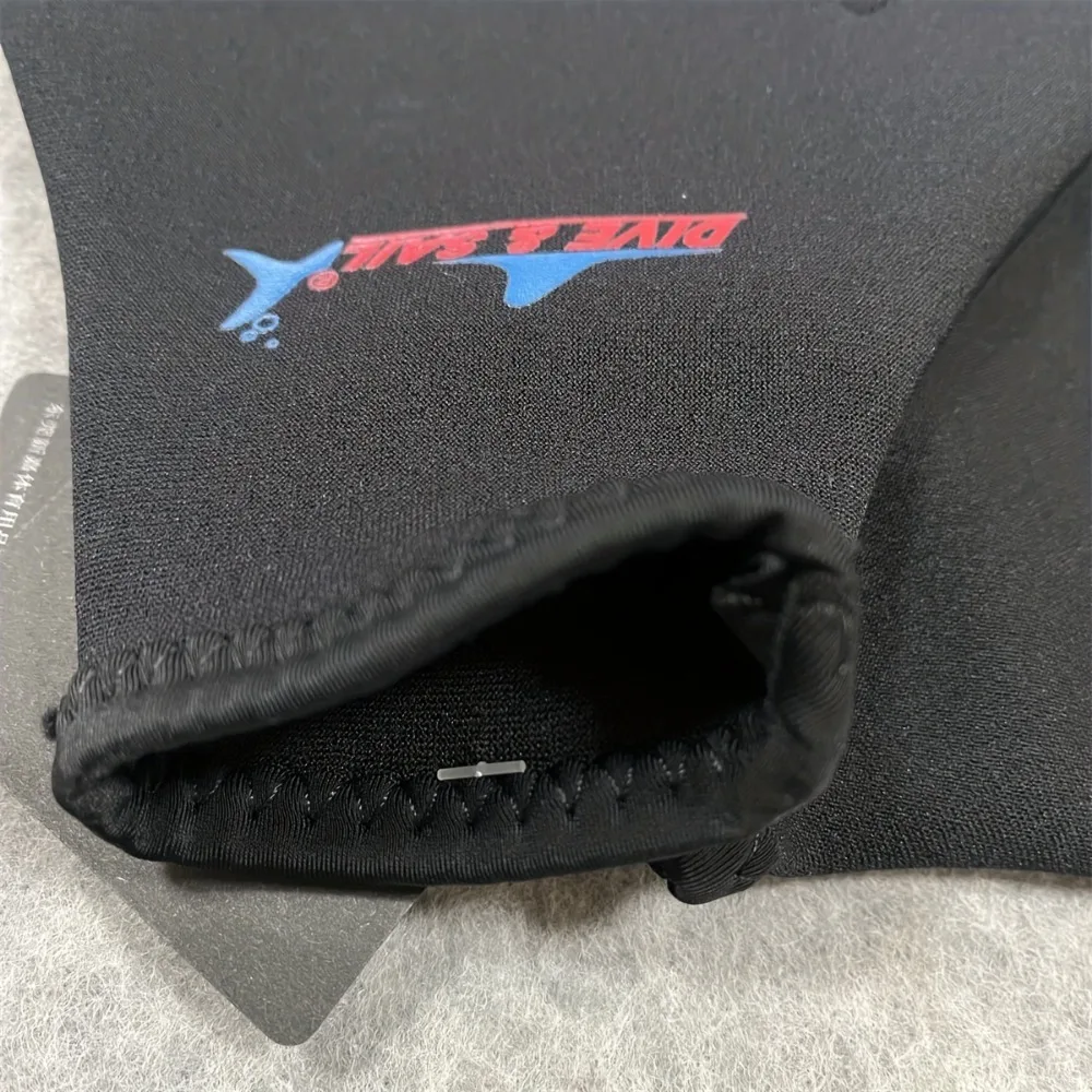 Thumbnail 3 - #85 Compare Swim Gloves Before You Buy