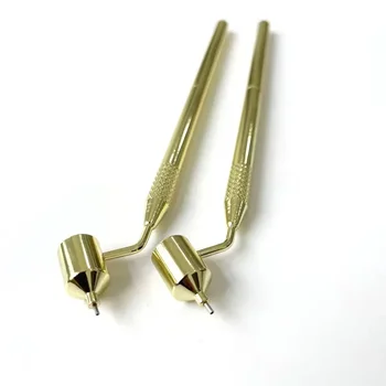 מכונית שריטה עם אבנים בסדר שורה עט תיקון שריטות בסדר תיקון שריטות על מכוניות מגע עט נוזלי צבע בהיר נוסף 0.5 מ 