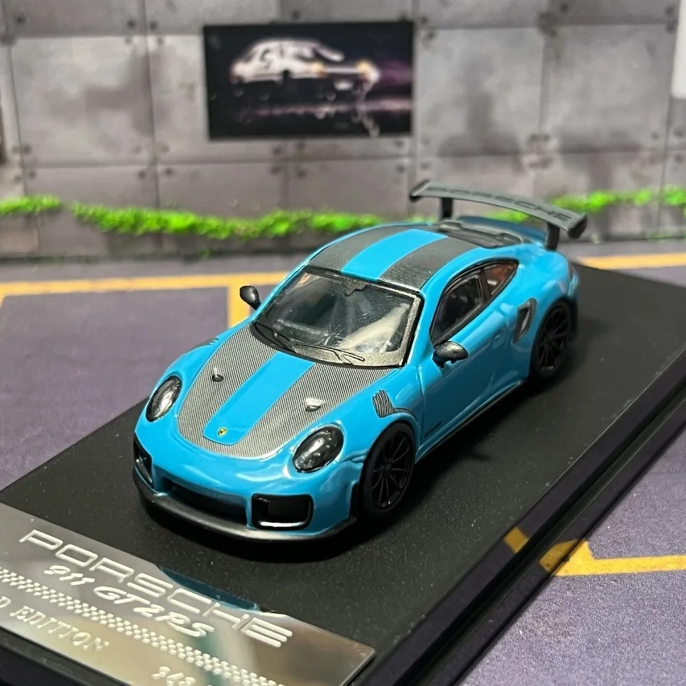 1/64 Diecast Scale Porsche 911 GT2 RS Classic Sports Car Simulation Delicacy Alloy Car Model Static Collectible Souvenir Gift