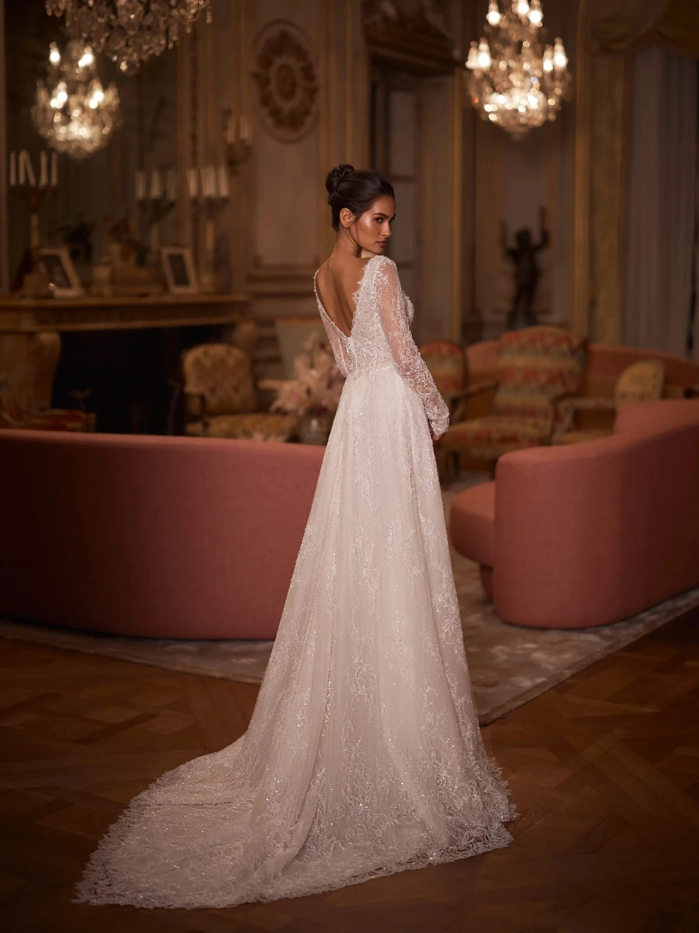 Sheer Neck A Line Wedding Dress Dazzling Beaded Lace Customized Bridal Gown Charming Classy Backless Long Bride Wear New Arrival