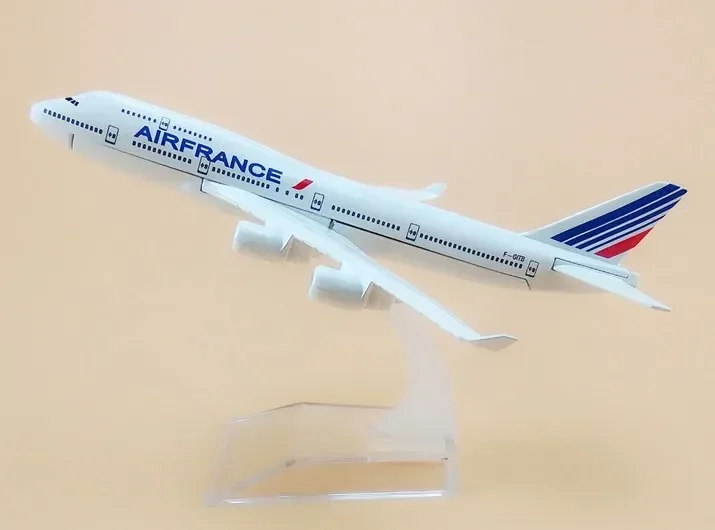 Металлическая модель самолета Air France Airlines Boeing 747 B747 400 F-GITB Airways 16 см, модель самолета с подставкой