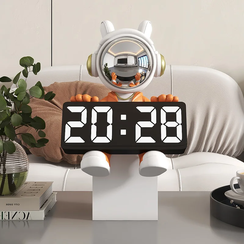 

Astronaut Living Room Decoration Desk Clock Mute Watch Nightstand Alarm Clock Desktop Gadgets Restaurant Clock Home Decor Items