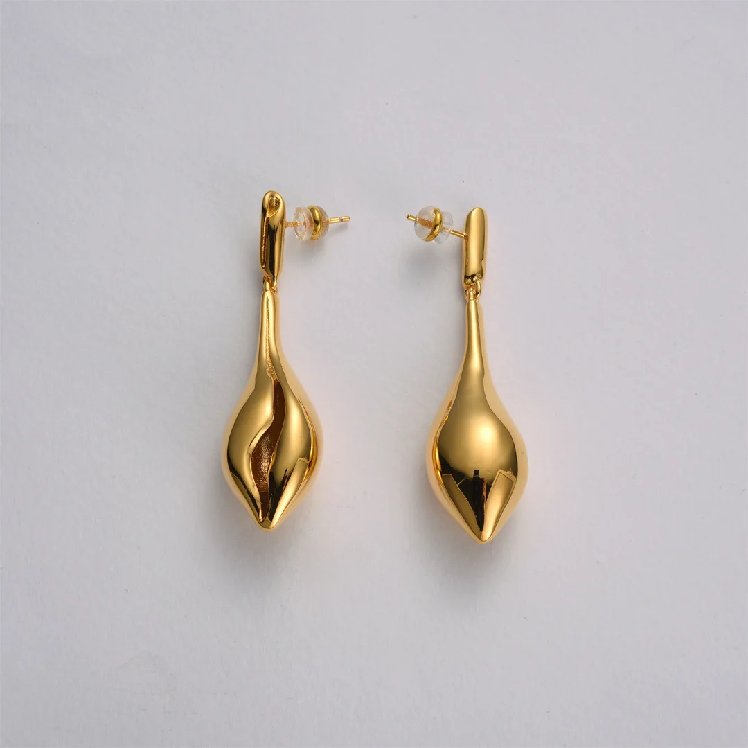 

2023 Modern Hot-selling Gold Shell Flower Ear Drop Dangle 925 Silver Niche Design Long Earring French Style Fine Jewelry Bijoux