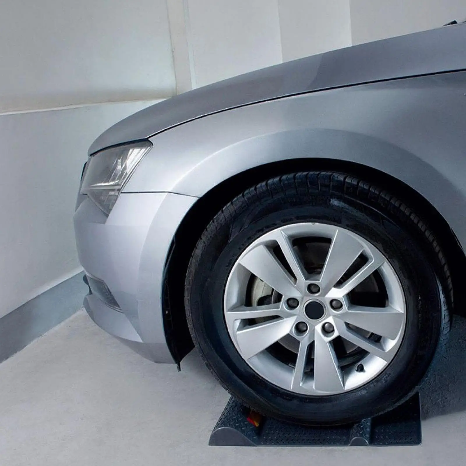 

2 шт. парковочный коврик, профессиональные направляющие для парковки, блоки, направляющие для шин, стопор колеса