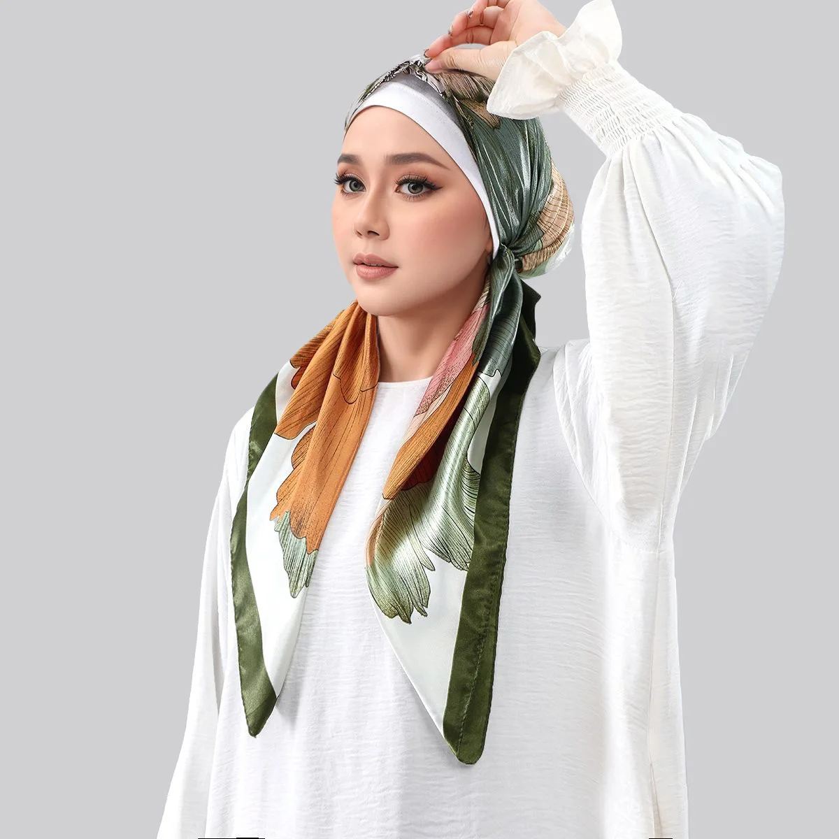 

New hot-selling printed satin silk scarf casual headscarf silk scarf women's headscarf
