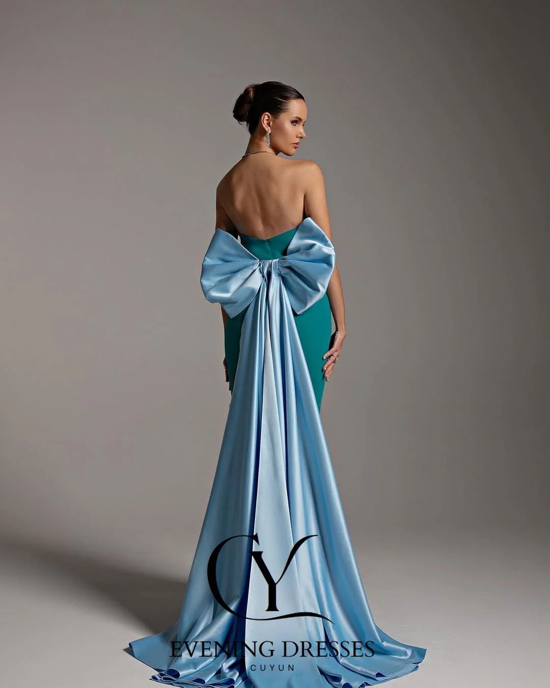 فساتين سهرة أنيقة بحورية البحر من CUYUN مع ذيل فيونكة بدون حمالات وثنيات للنساء فساتين حفلات رسمية مخصصة للسيدات