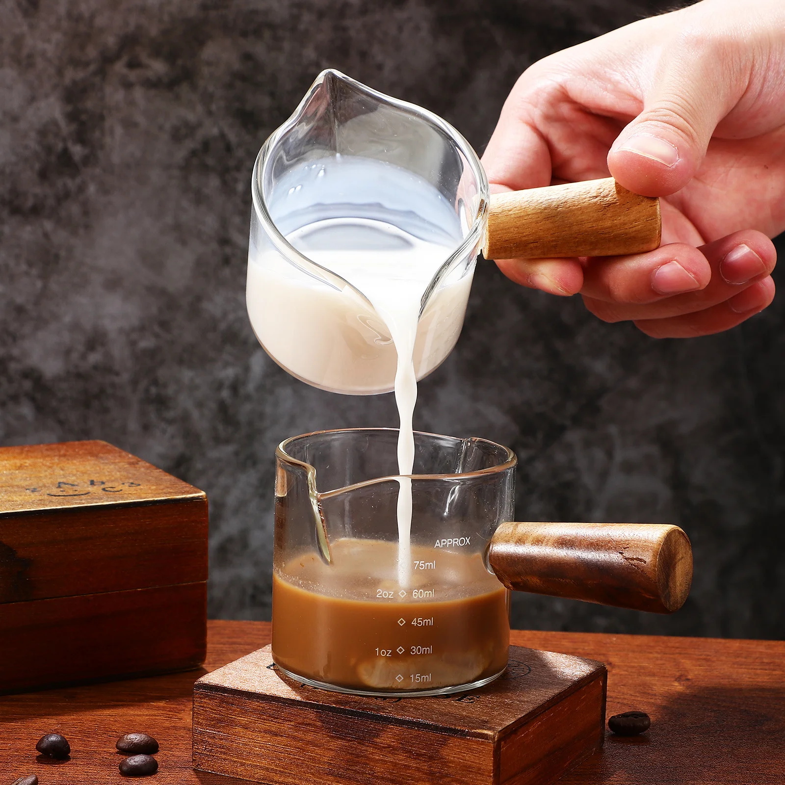 

2Pcs Coffee Latte Art Glass Espresso Syrup Pitcher Thick Material Simple Operation Wide Application Gift