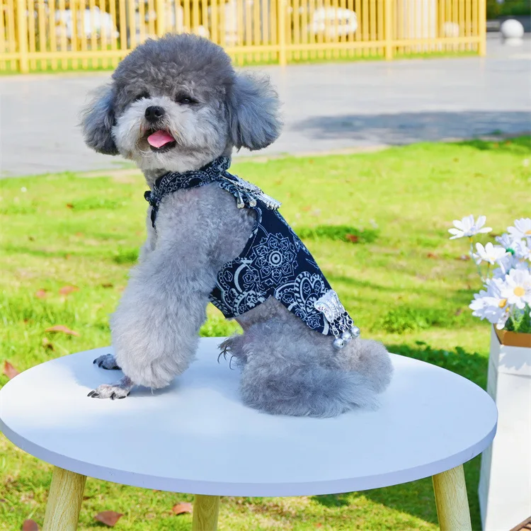 Camiseta transpirable con flores para perro pequeño, sin mangas - imagen 4