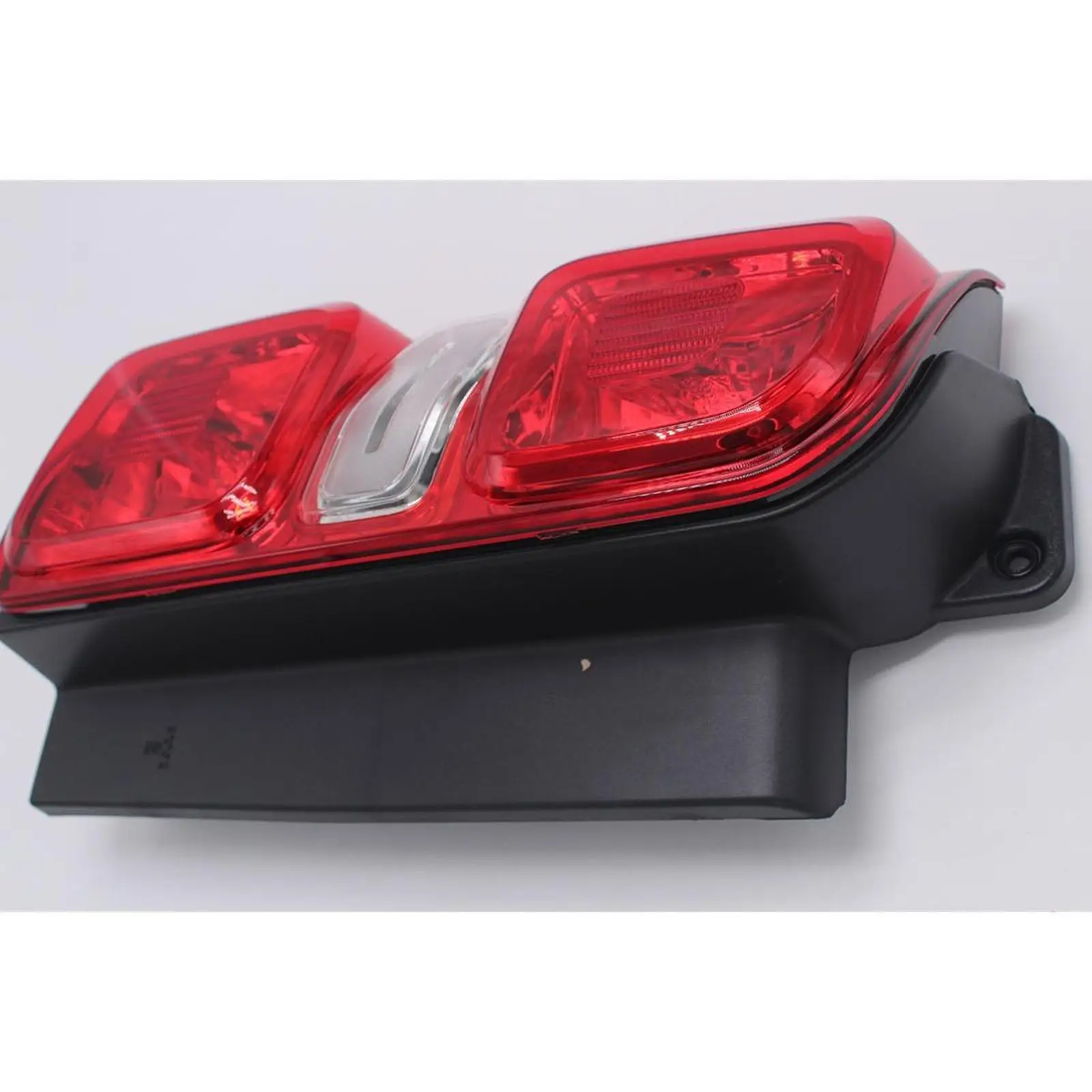 Left Side 00197251-01, High Performance, Easy Installation, Red, Practical Accessory Car Rear Light Replace for Vauxhall