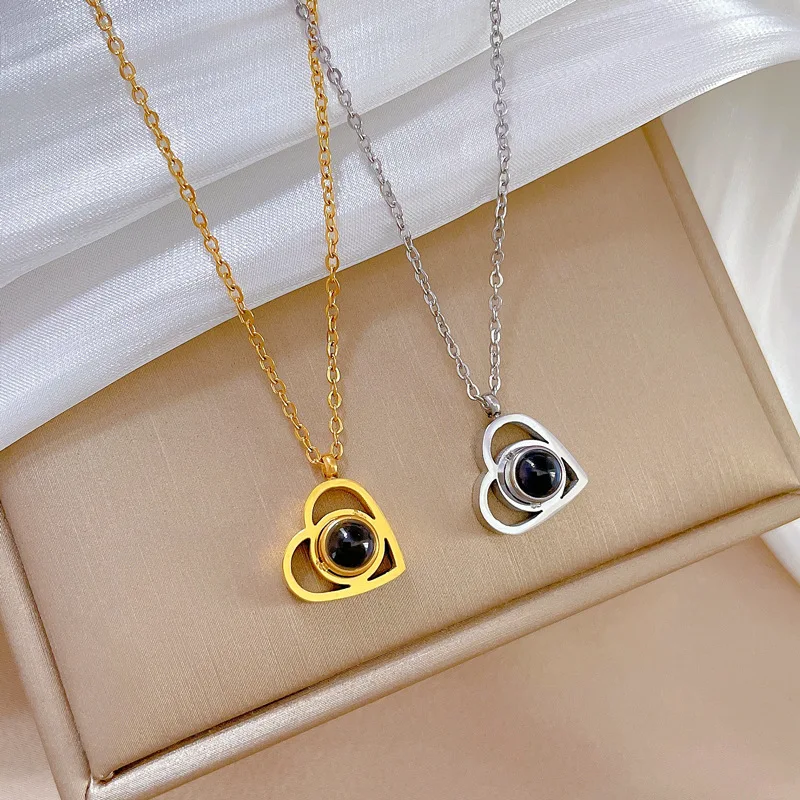 Titanium steel Love Gemstone Minimalist Heart-shaped Pendant Electroplated Gold Necklace Women's Ins Clavicle Chain Accessories