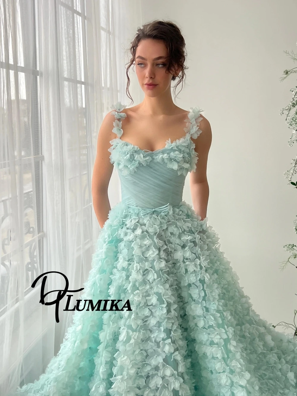 

Сказочное мятно-зеленое вечернее платье трапециевидной формы с нежной 3D цветочной аппликацией и вырезом в форме сердца на тонких бретельках, платье для выпускного вечера по индивидуальному заказу