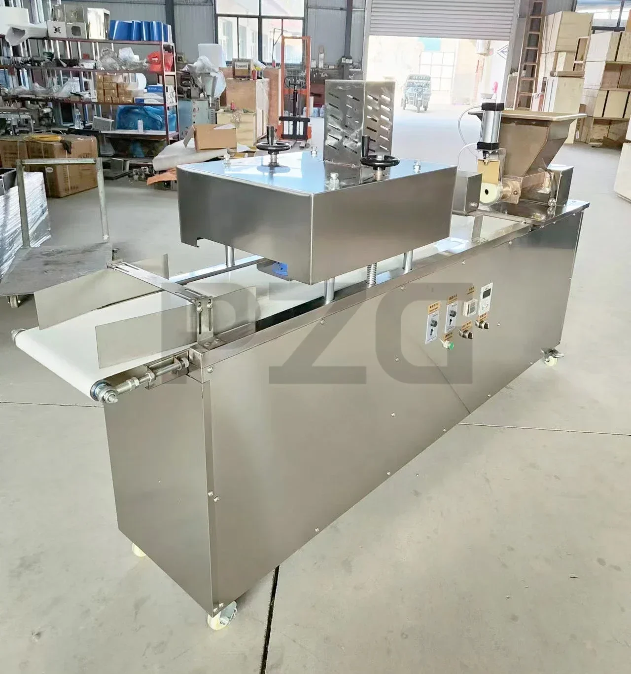 Electric Model Burger Bread Dough Cutter Rounding Moulder Automatic Dough Divider Rounder Machine For Commercial Bakery