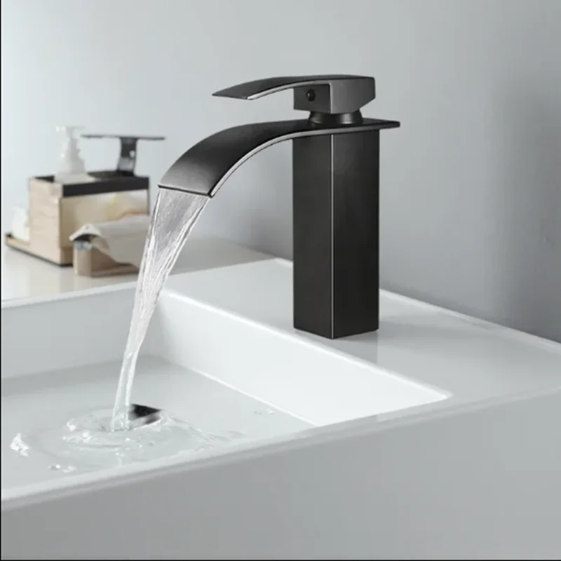 

Черный медный сердечник водопадный смеситель для умывальника, ванной комнаты, туалета, современный смешанный смеситель для раковины из нержавеющей стали с горячей и холодной водой