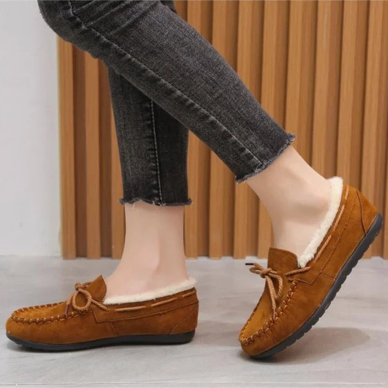 Winter Shoes Women Casual Flat Shoes Women\'s Moccasins Soft Loafers Fashion Comfort Warm Plush Bow Slip on Female Cotton Shoes