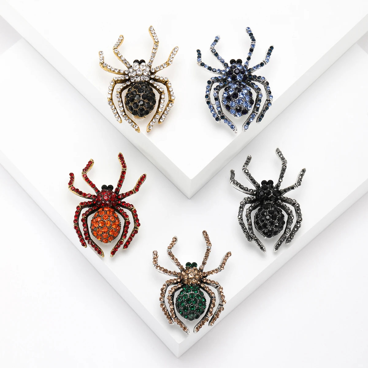 Trendy Rhinestone Spider Brooches for Women Unisex Halloween Insect Pins Multi-color Available Party Accessories Gifts