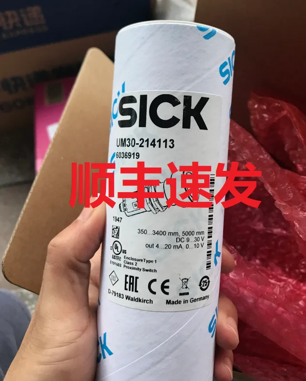 

Германия оригинальный SICK импортированный новый ультразвуковой датчик UM30-214113 6036919