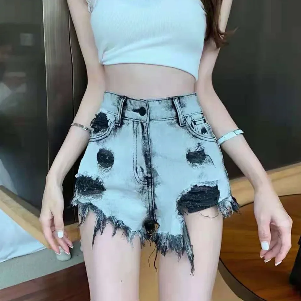 2024 Hot Summer European Fashion Perforated Shorts Women's Tassel Wide Leg Skinny Denim Short Pants