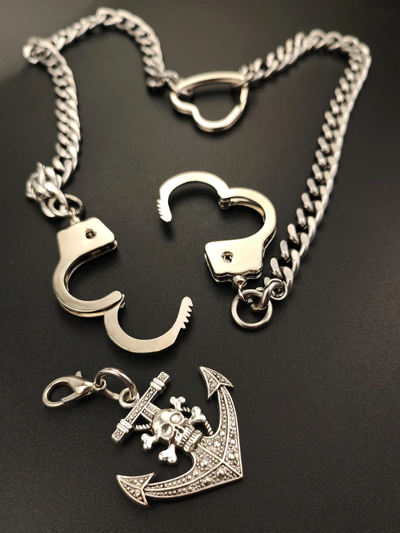 Hip hop gótico de acero inoxidable NK cadena cubana gancho de esposas cráneo pirata ancla anillo de corazón EDC gargantilla llavero collar regalo