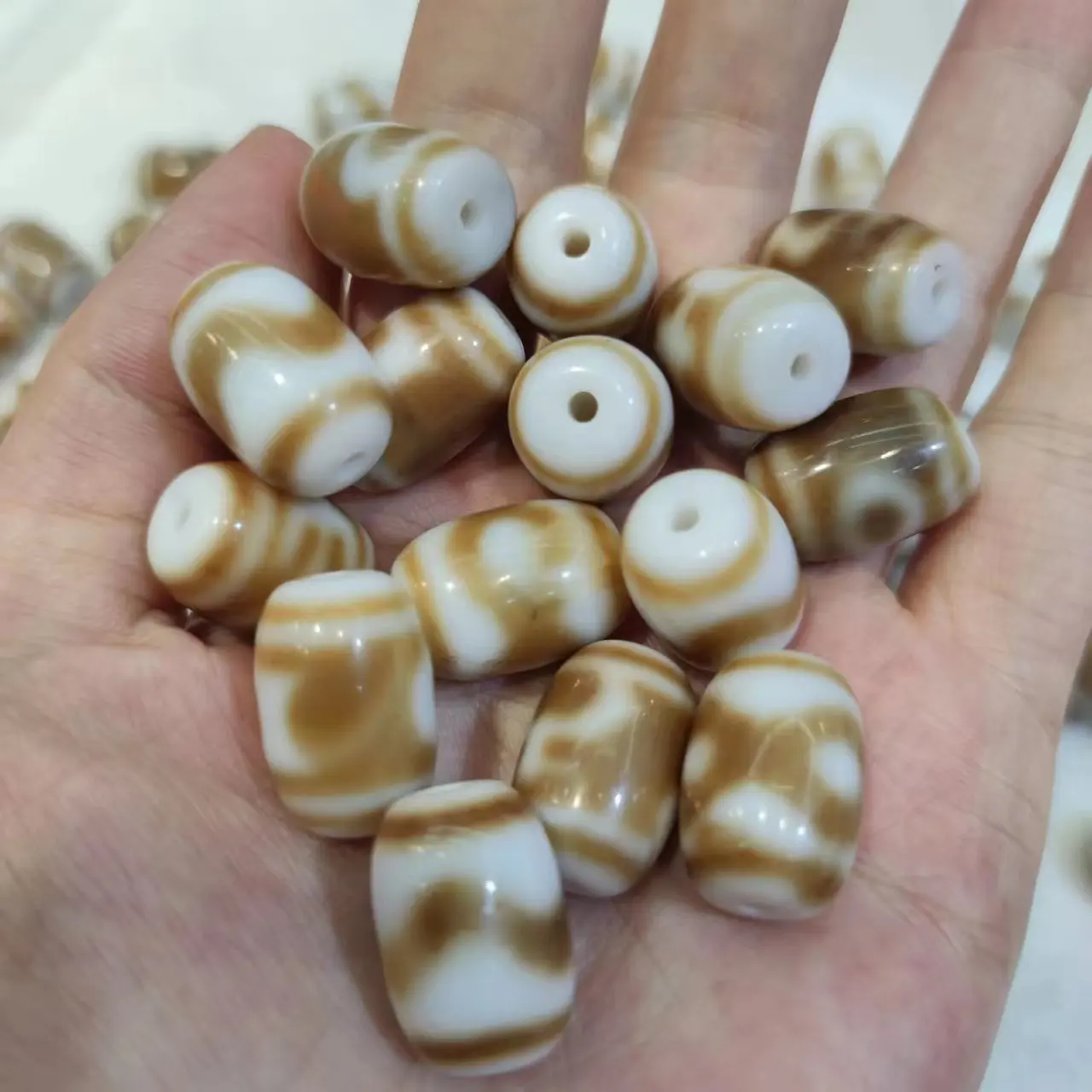 

100pcs/lot natural multi-pattern old agate dzi wholesale brown Barrel beads Weathering lines Bracelet Accessories jewelry amulet