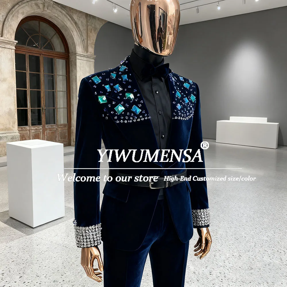 

Glittering Diamond Beaded Suits Men 2 Pieces Sets Navy Velvet Prom Blazers Custmized Groom Formal Party Wedding Tuxedos Luxury